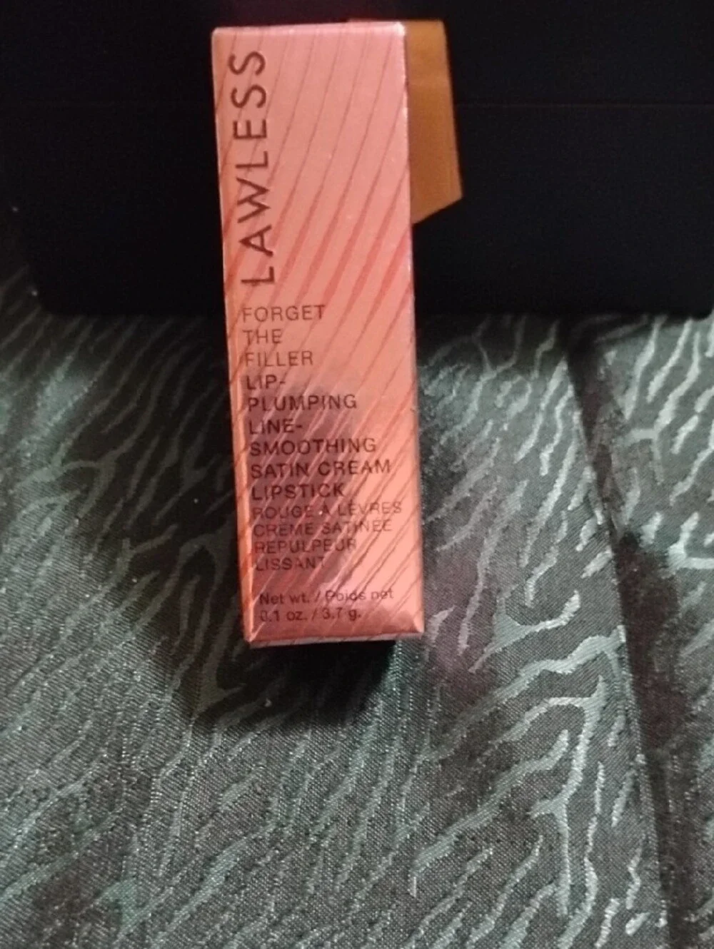 Lawless Forget The Filler Lip Pluimping Shade Annie